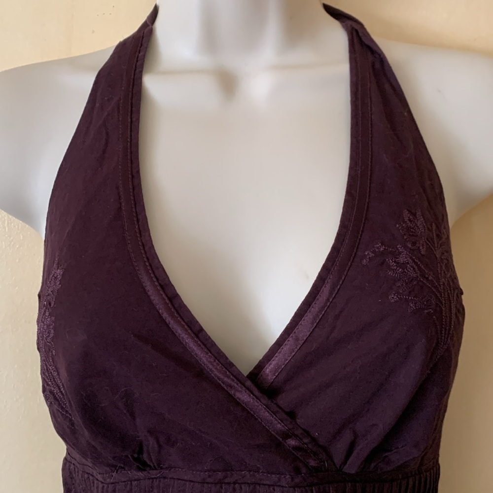Express deep plum color embroidered halter dress size 4 - Picture 2 of 11